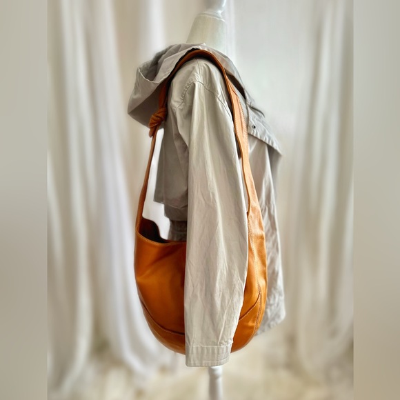 HALF OFF!! Bottega Veneta Oversized Jodie Hobo in Warm Honey-Saffron Tan, Rare - Picture 5 of 10